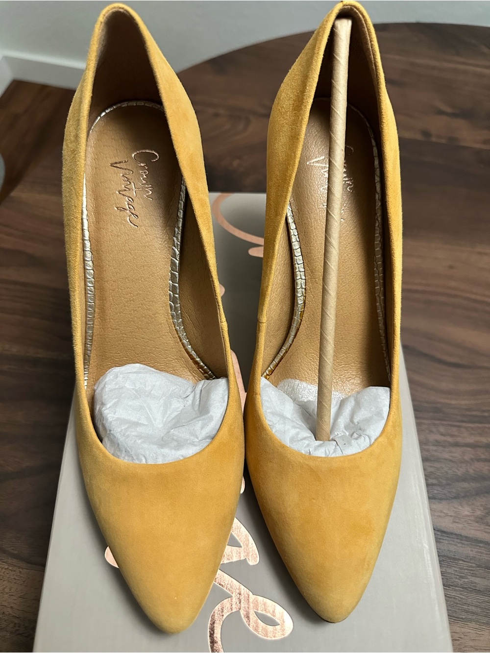 Crown Vintage Women's Mustard Suede Pointed Toe Pumps